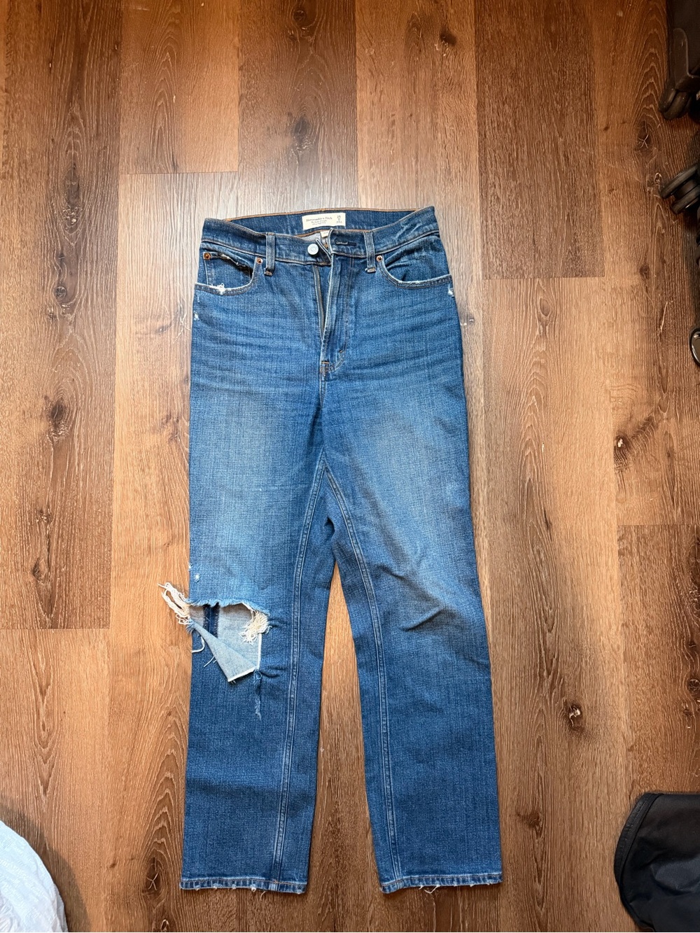 Abercrombie Curve Love Ankle Straight Jeans. Size 25.
